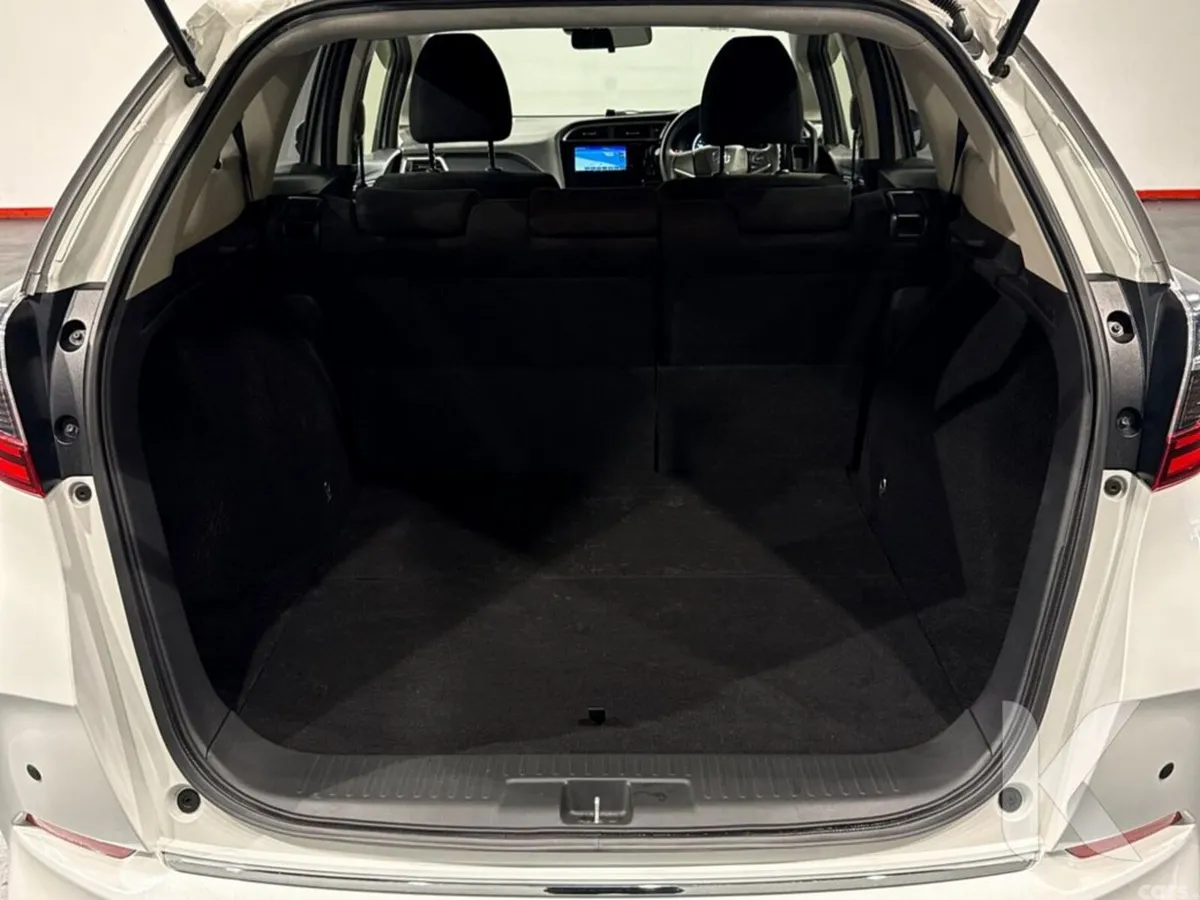 Honda Shuttle Estate, Petrol Hybrid, 2020, White
