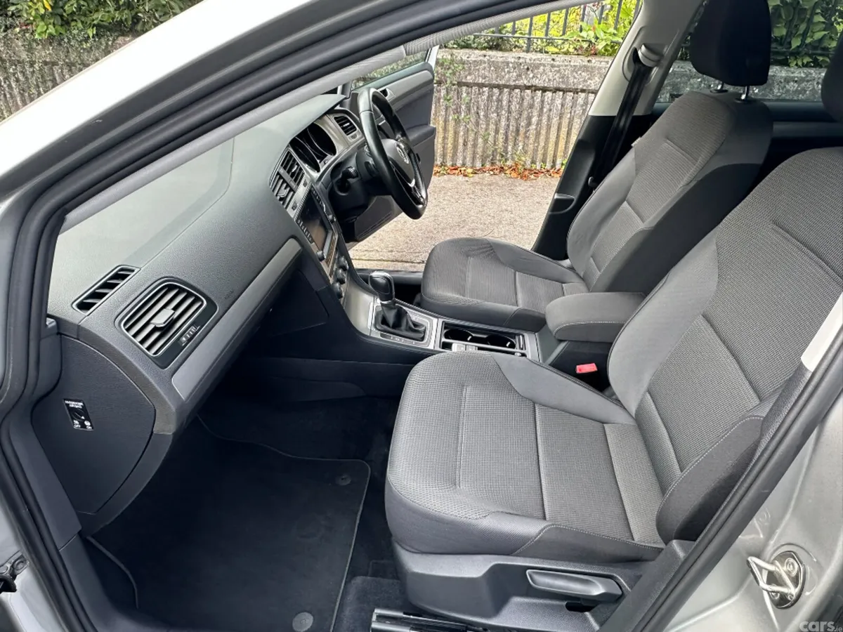Volkswagen Golf Hatchback, Petrol, 2016, Silver