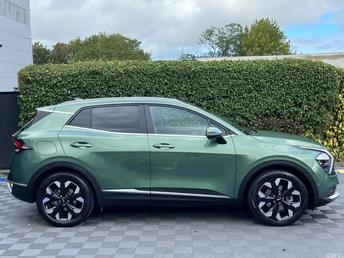 Kia Sportage SUV, Petrol Plug-in Hybrid, 2022, Green