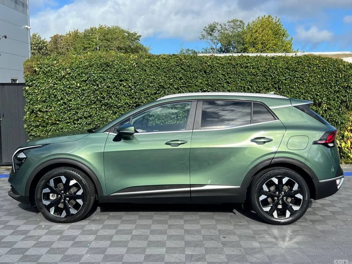 Kia Sportage SUV, Petrol Plug-in Hybrid, 2022, Green