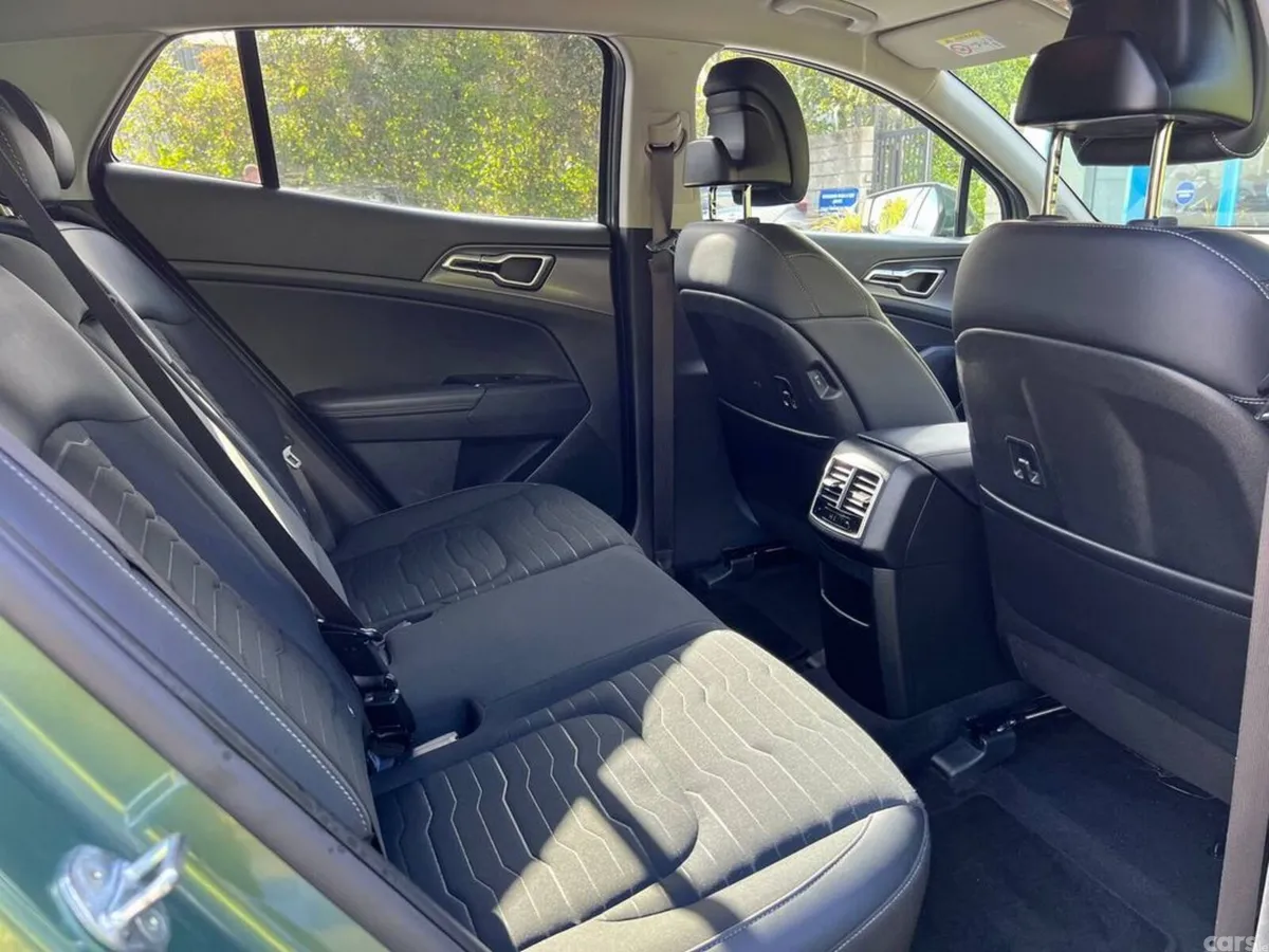 Kia Sportage SUV, Petrol Plug-in Hybrid, 2022, Green