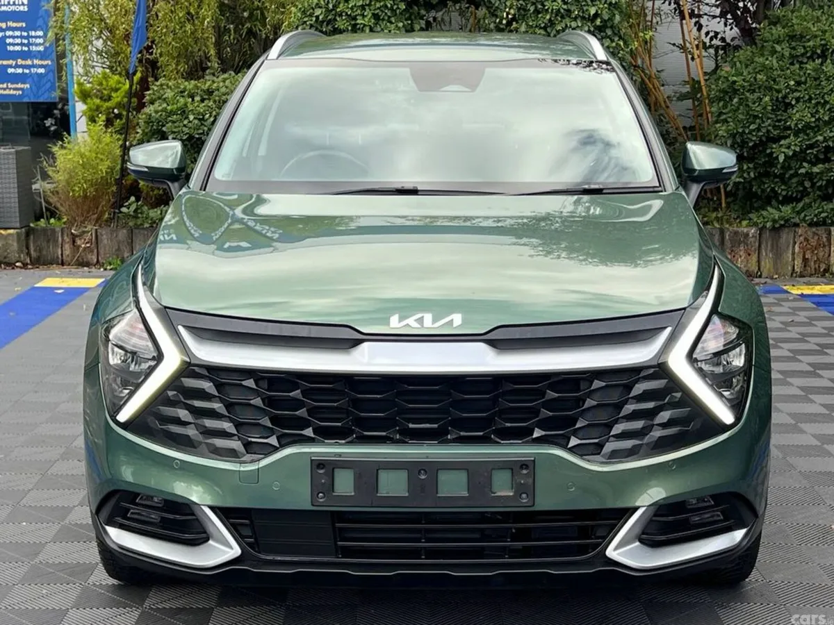 Kia Sportage SUV, Petrol Plug-in Hybrid, 2022, Green