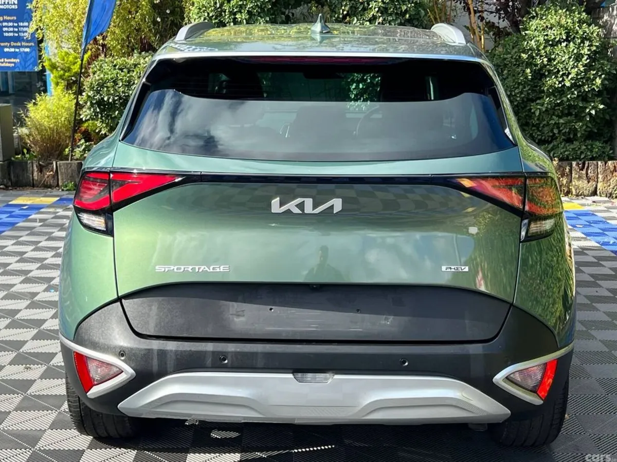 Kia Sportage SUV, Petrol Plug-in Hybrid, 2022, Green