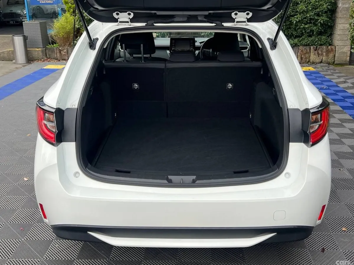 Toyota Corolla Estate, Petrol Hybrid, 2021, White
