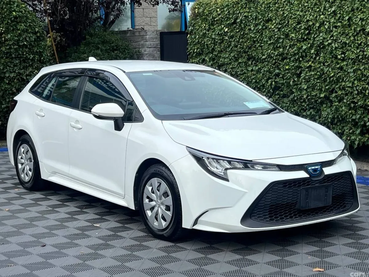 Toyota Corolla Estate, Petrol Hybrid, 2021, White