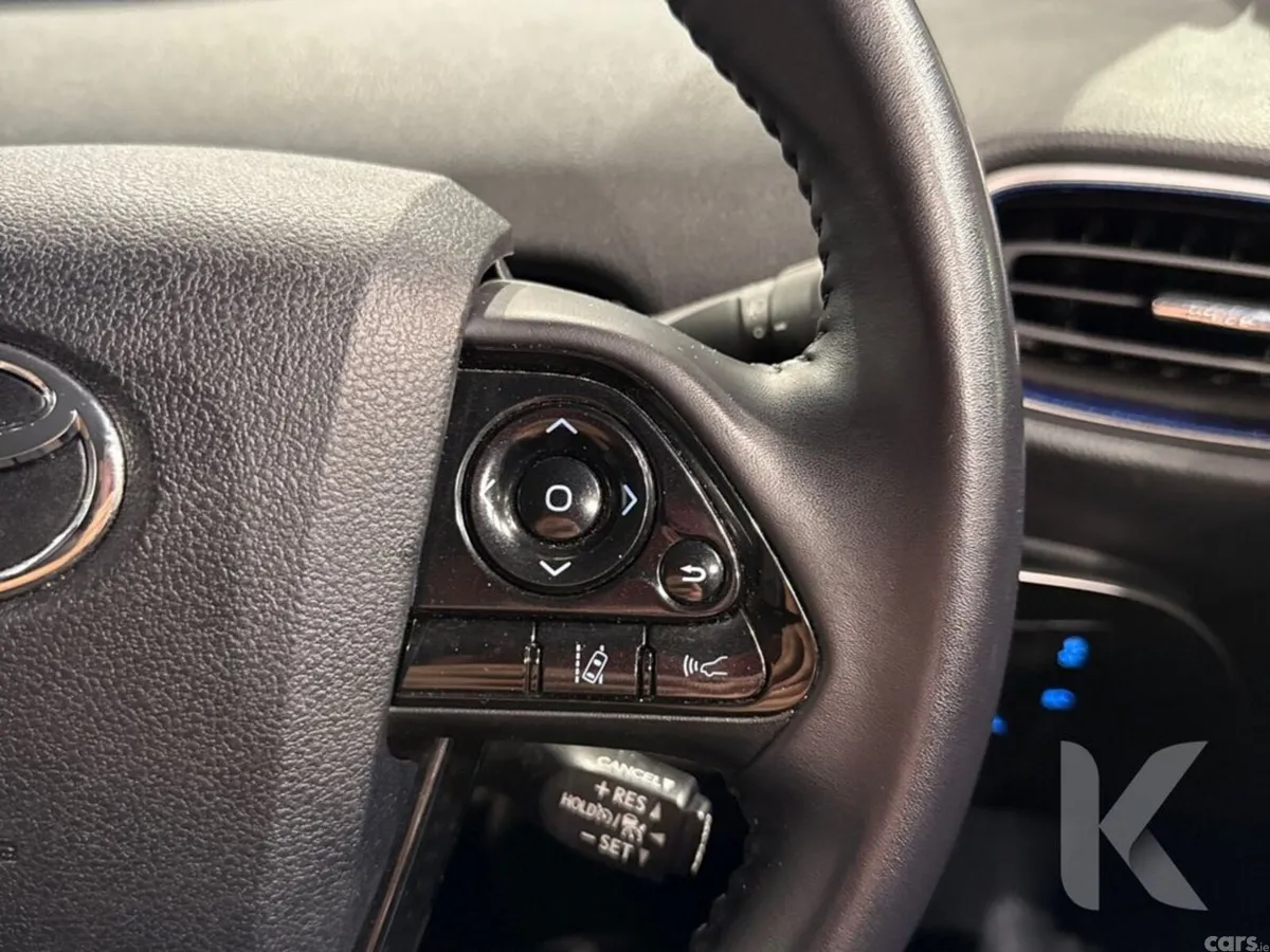 Toyota Prius Hatchback, Petrol Hybrid, 2022, Blue