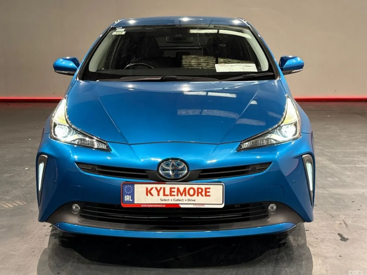 Toyota Prius Hatchback, Petrol Hybrid, 2022, Blue