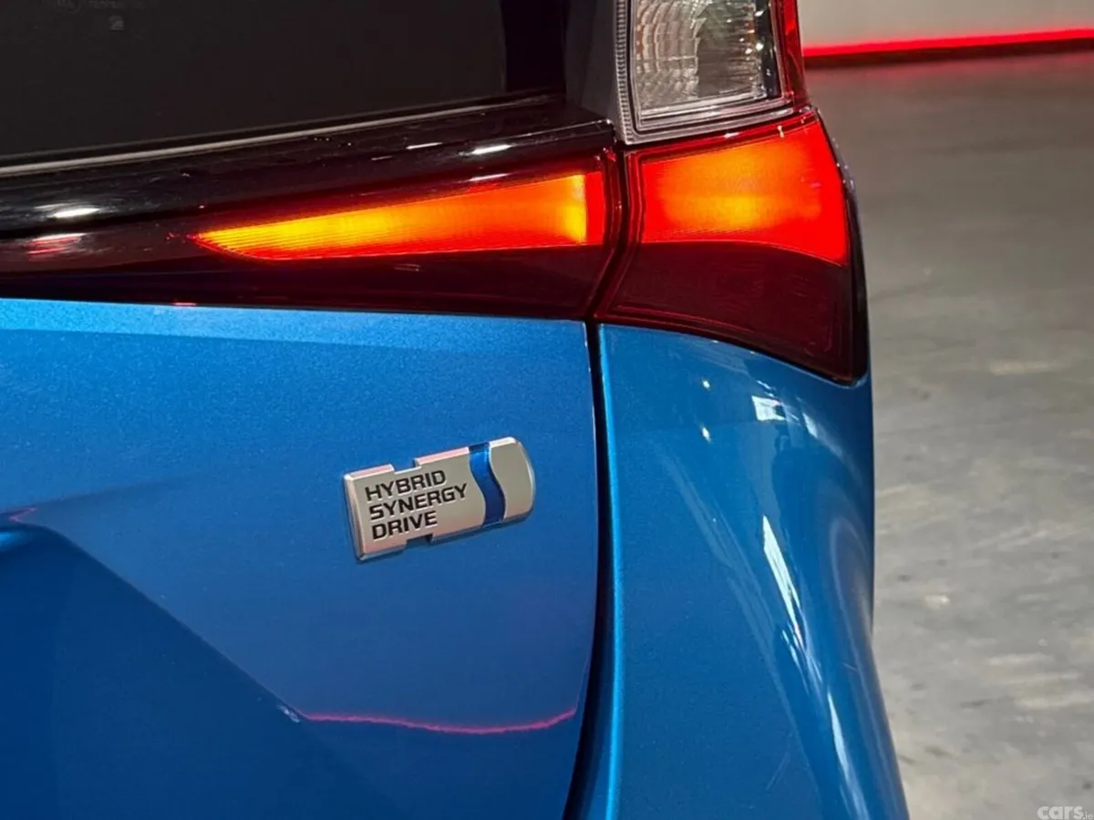Toyota Prius Hatchback, Petrol Hybrid, 2022, Blue