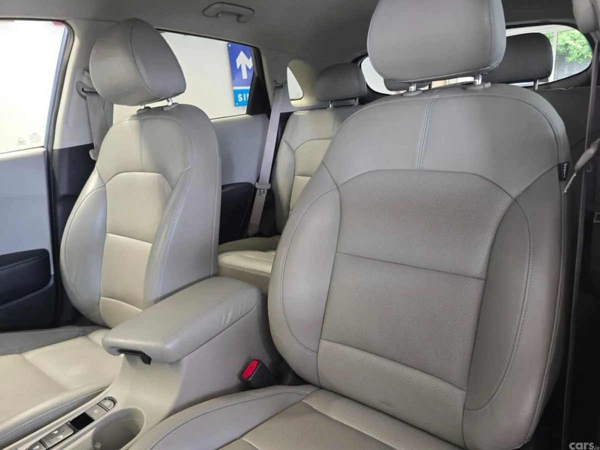 Kia Niro SUV, Petrol Plug-in Hybrid, 2020, Blue