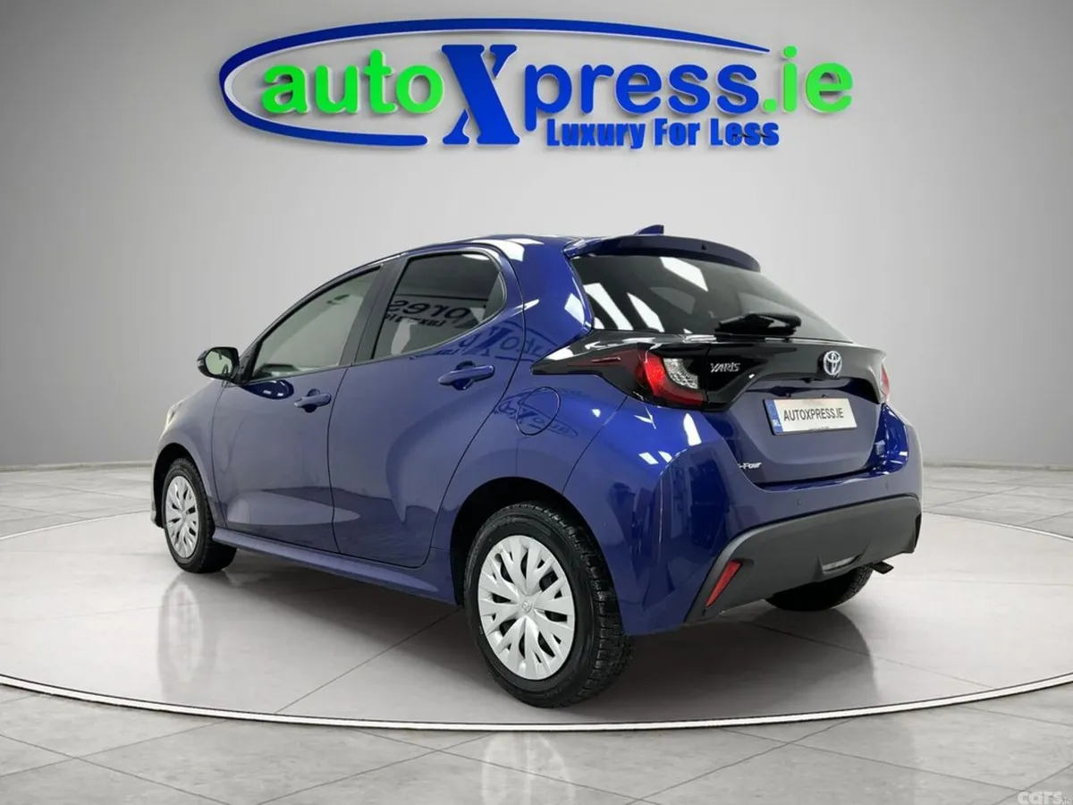 Toyota Yaris Hatchback, Petrol Hybrid, 2022, Blue