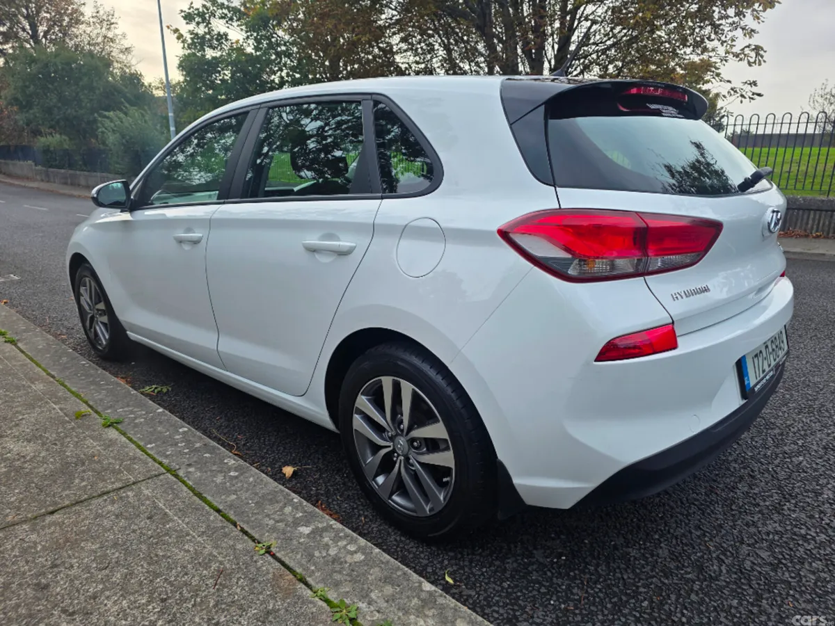 Hyundai i30 Hatchback, Petrol, 2017, White