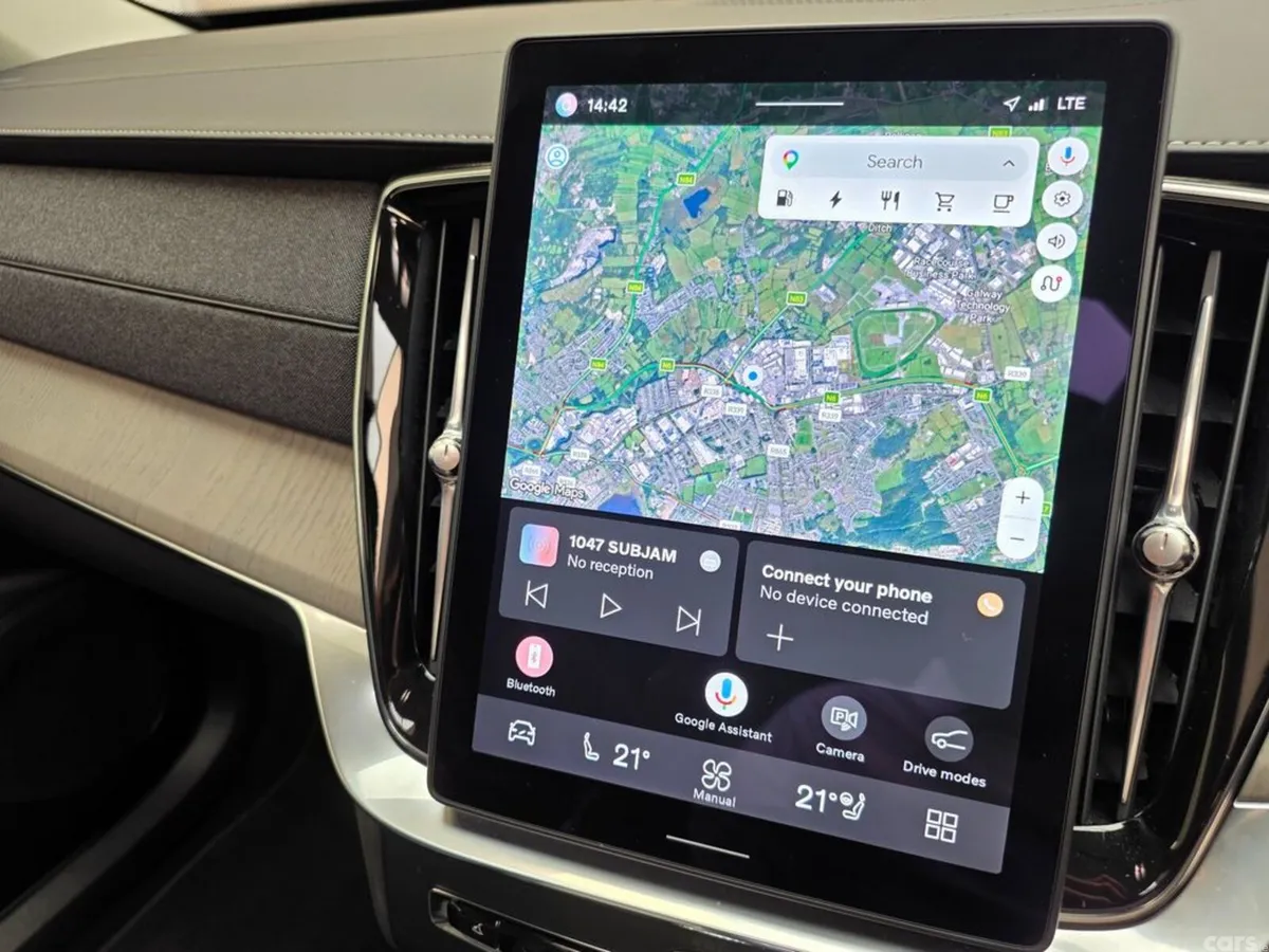 Volvo XC90 SUV, Petrol Plug-in Hybrid, 2025, Grey