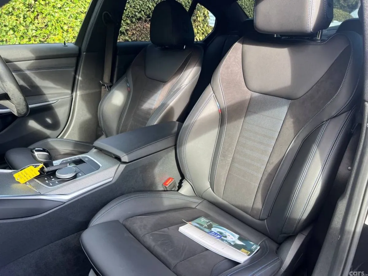 BMW 3-Series Saloon, Petrol Plug-in Hybrid, 2022, Black