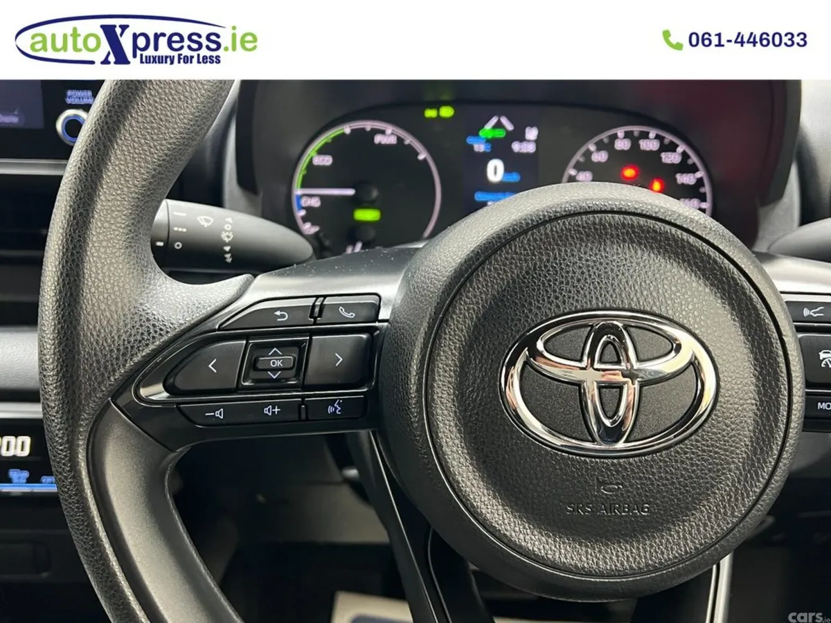 Toyota Yaris Hatchback, Petrol Hybrid, 2022, Blue