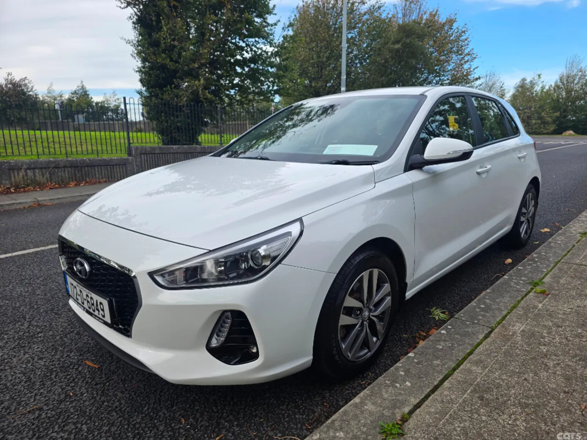 Hyundai i30 Hatchback, Petrol, 2017, White