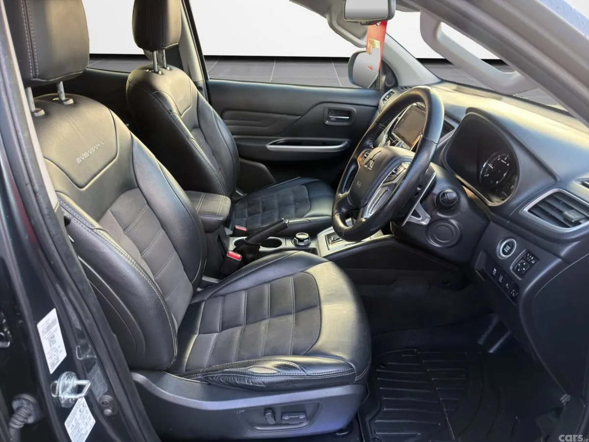 Mitsubishi L200 Pick Up, Diesel, 2021, Grey