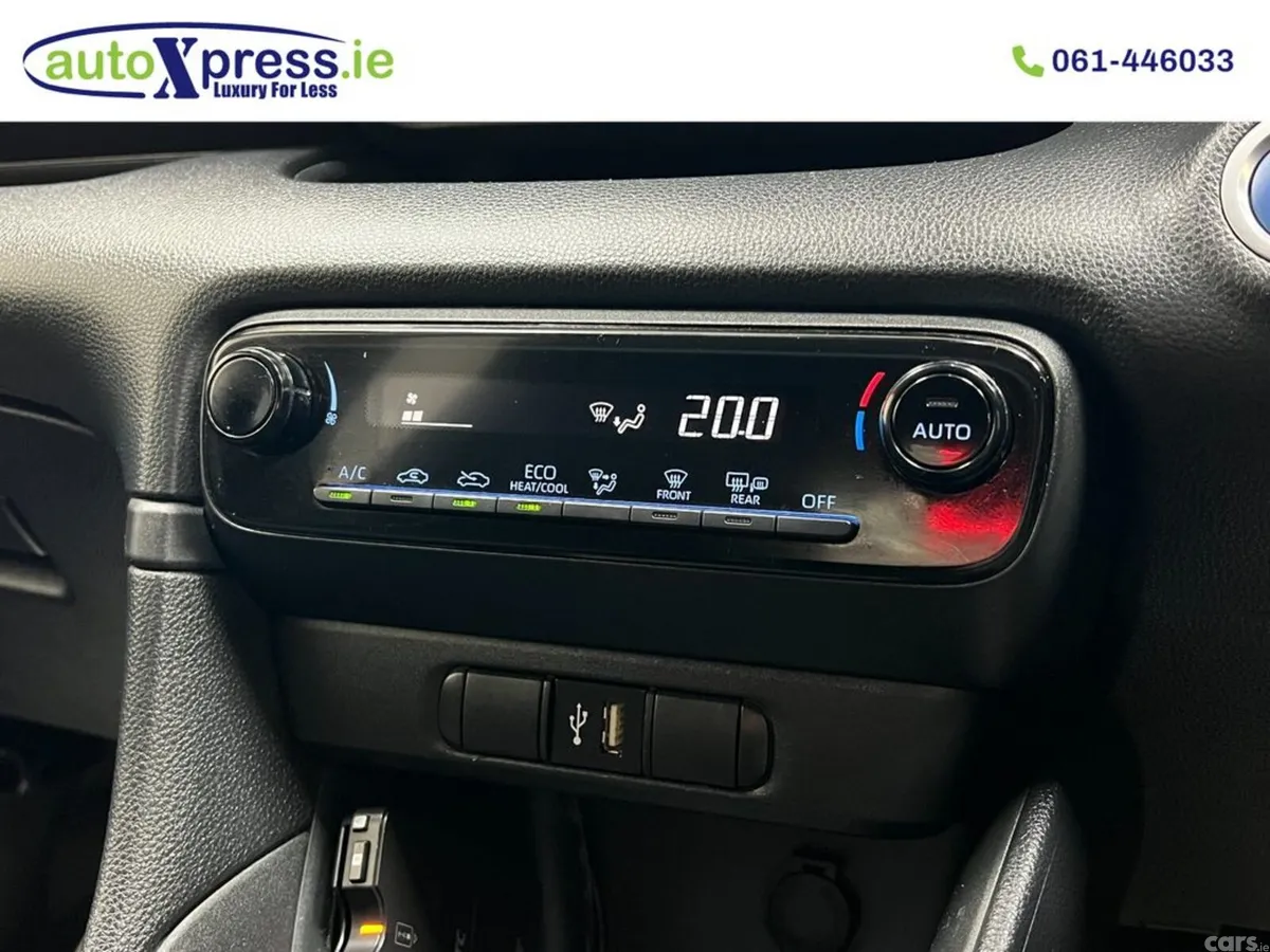 Toyota Yaris Hatchback, Petrol Hybrid, 2022, Blue