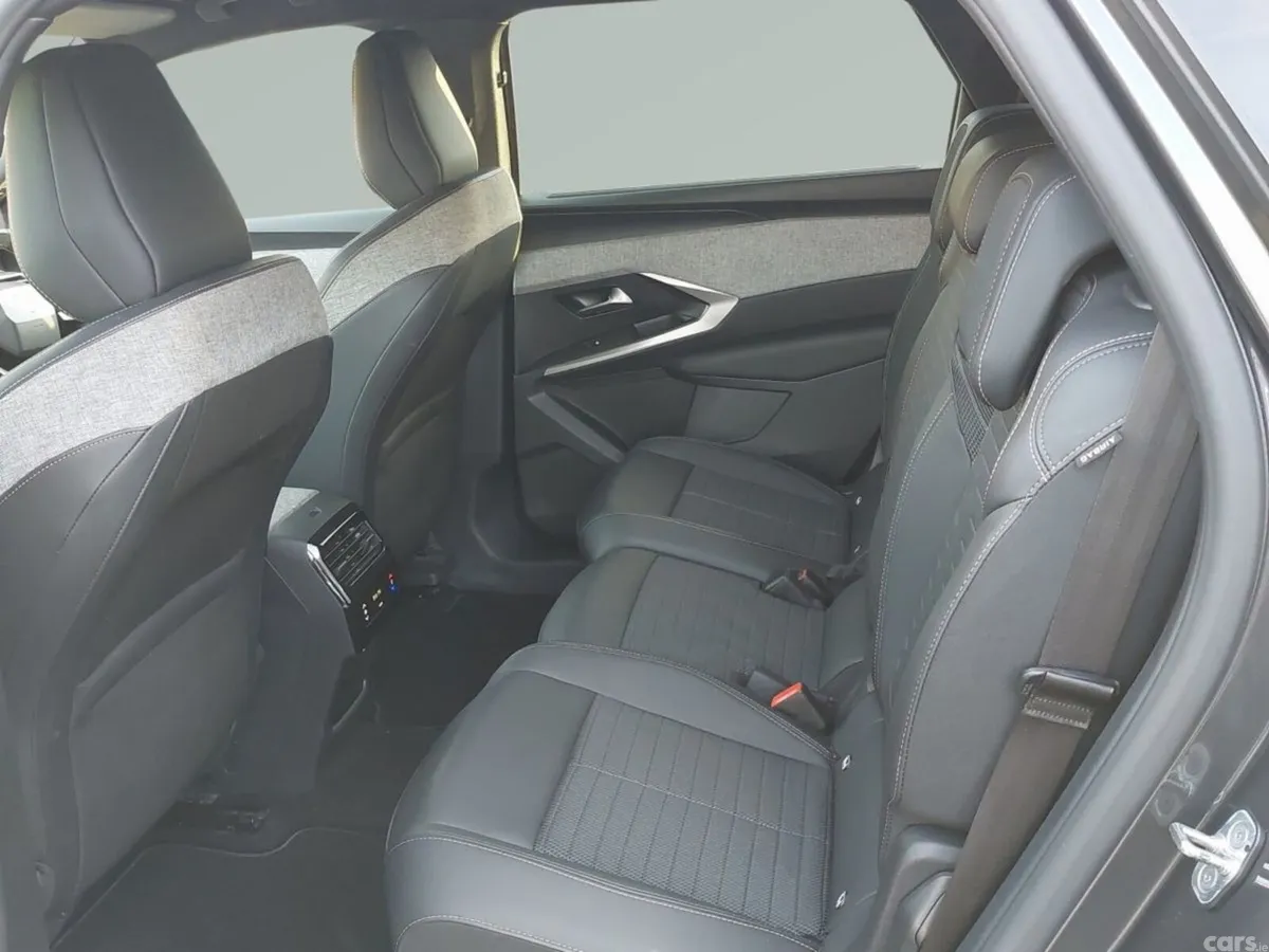 Peugeot 5008 MPV, Electric, 2025, Grey