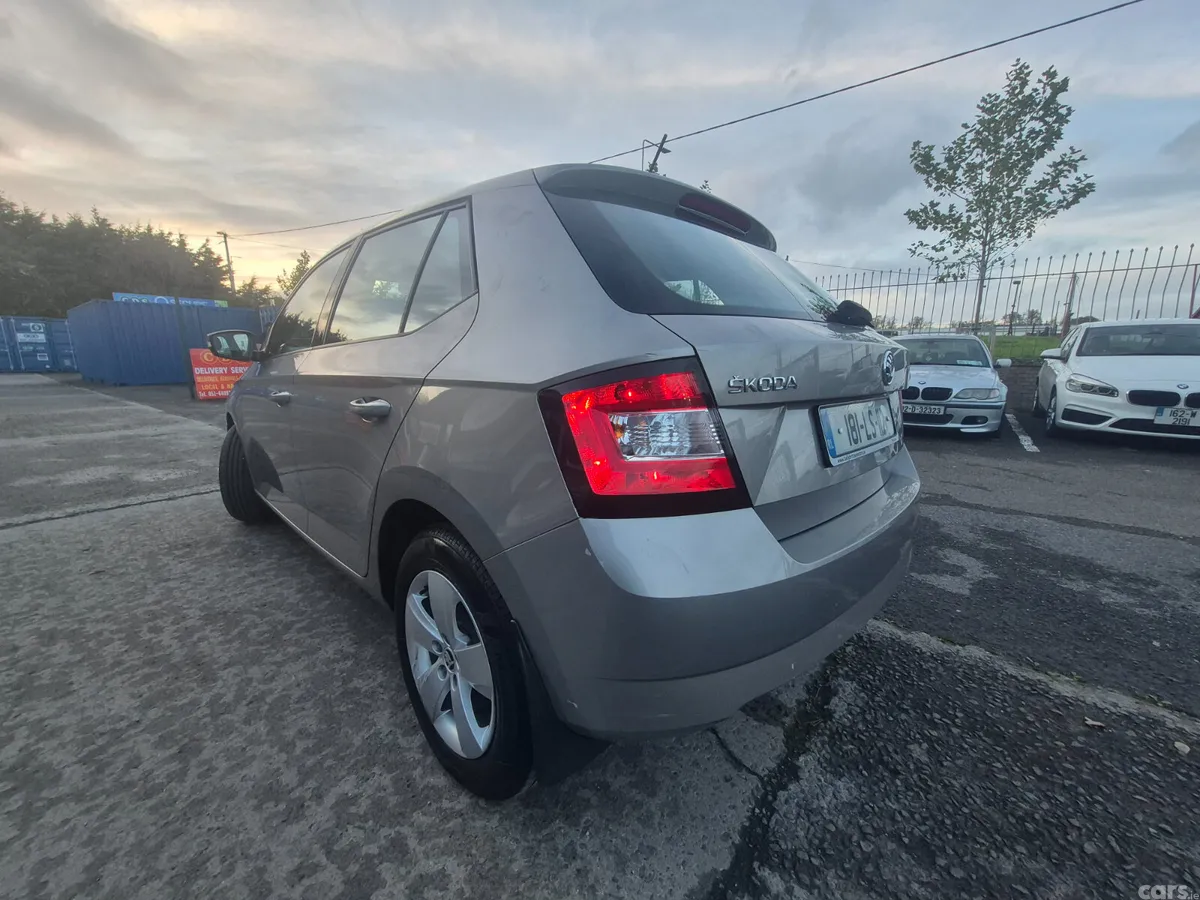 Skoda Fabia Hatchback, Petrol, 2018, Grey