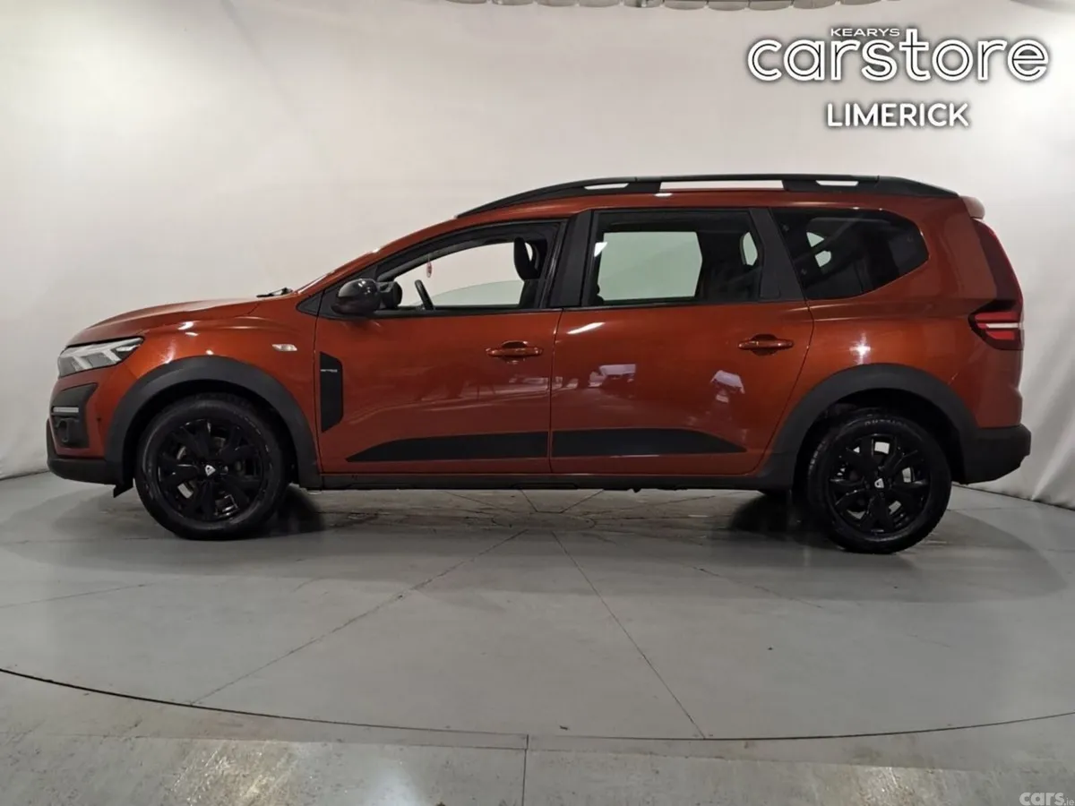 Dacia Jogger Estate, Petrol, 2023, Brown