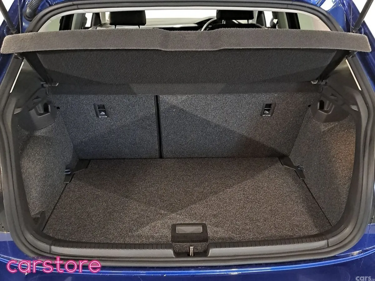 Volkswagen Polo Hatchback, Petrol, 2018, Blue
