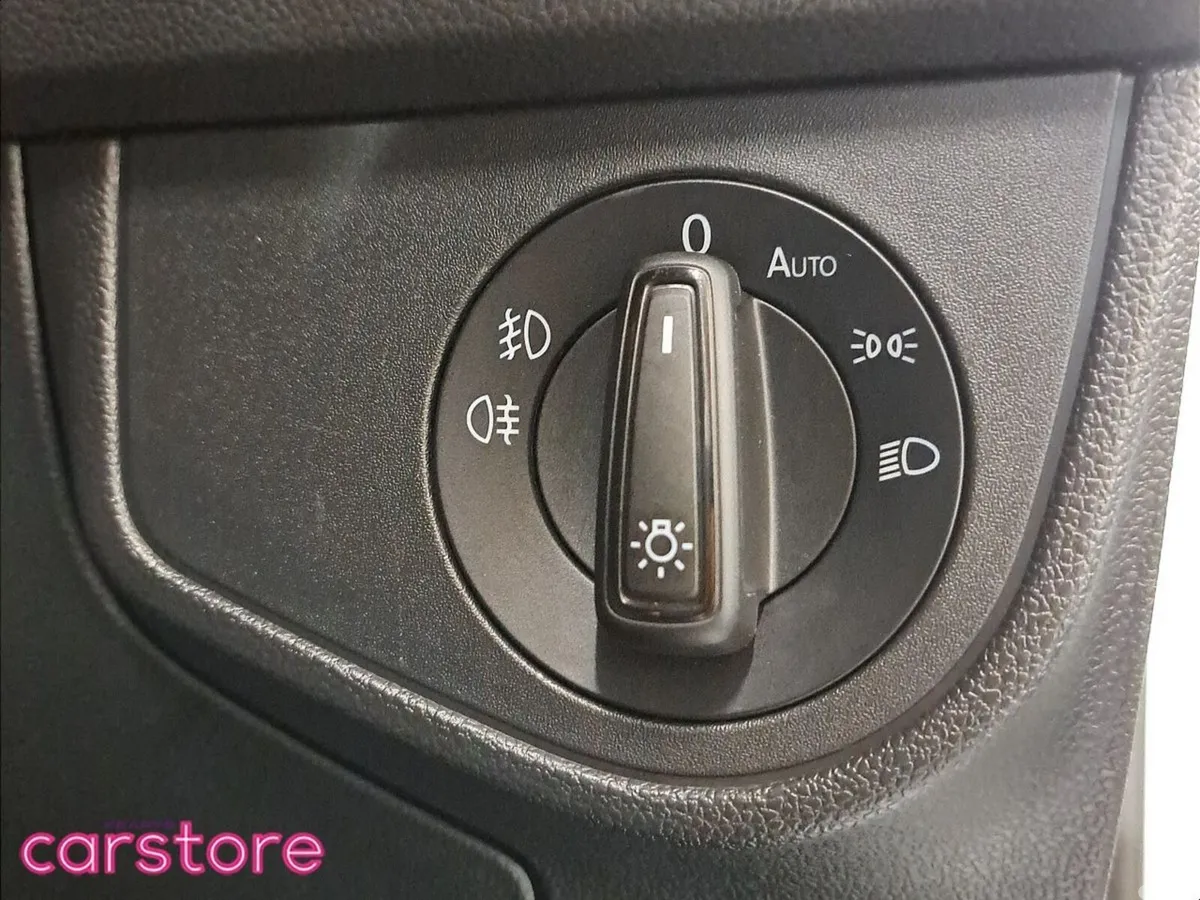 Volkswagen Polo Hatchback, Petrol, 2019, White