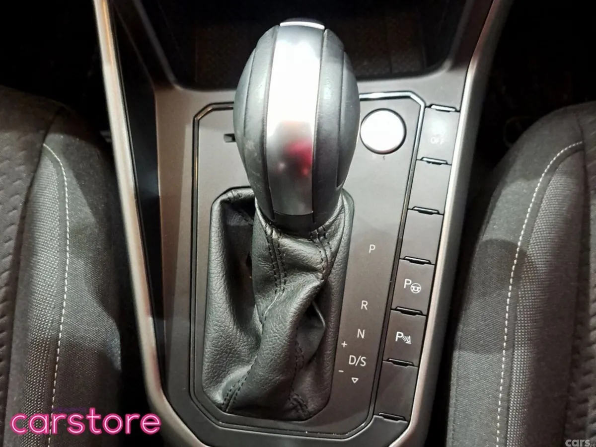 Volkswagen Polo Hatchback, Petrol, 2022, White