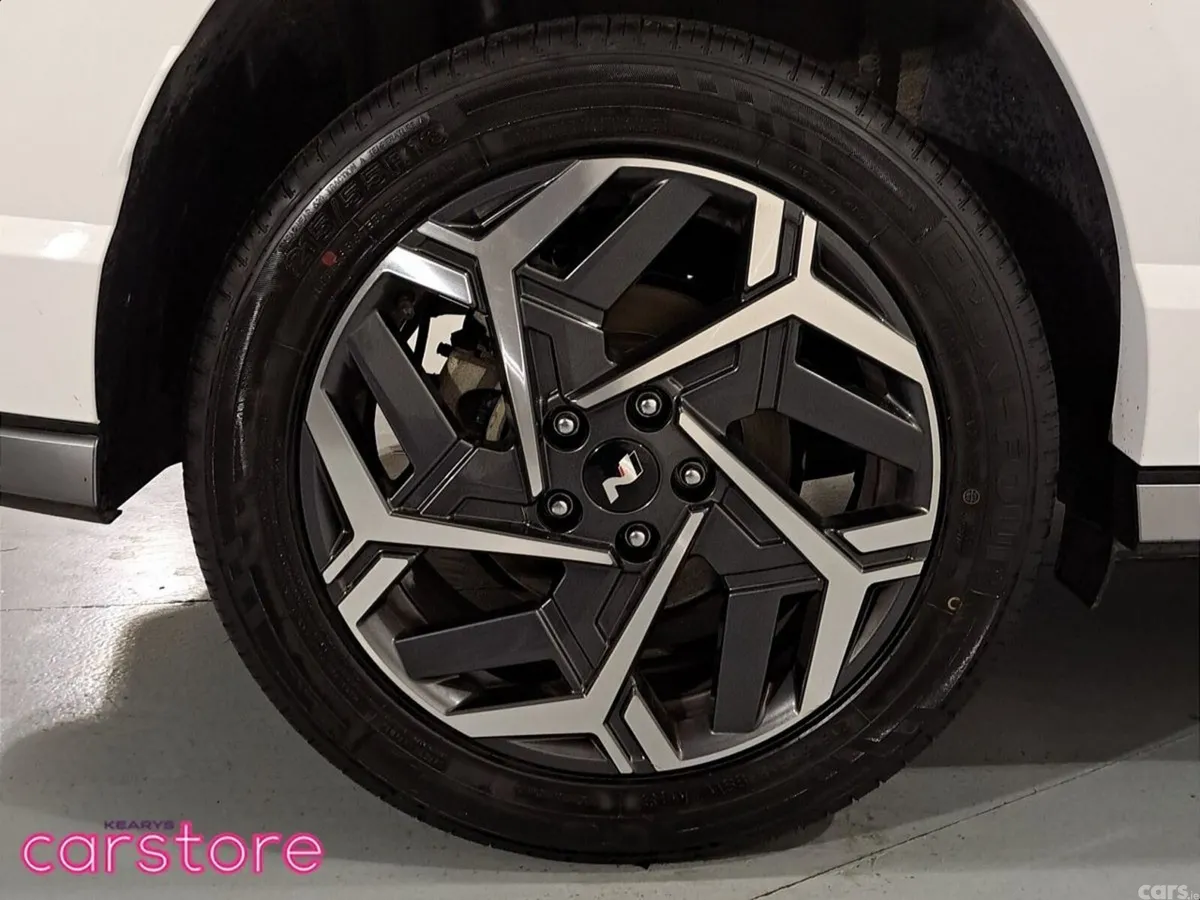 Hyundai KONA MPV, Petrol, 2023, White