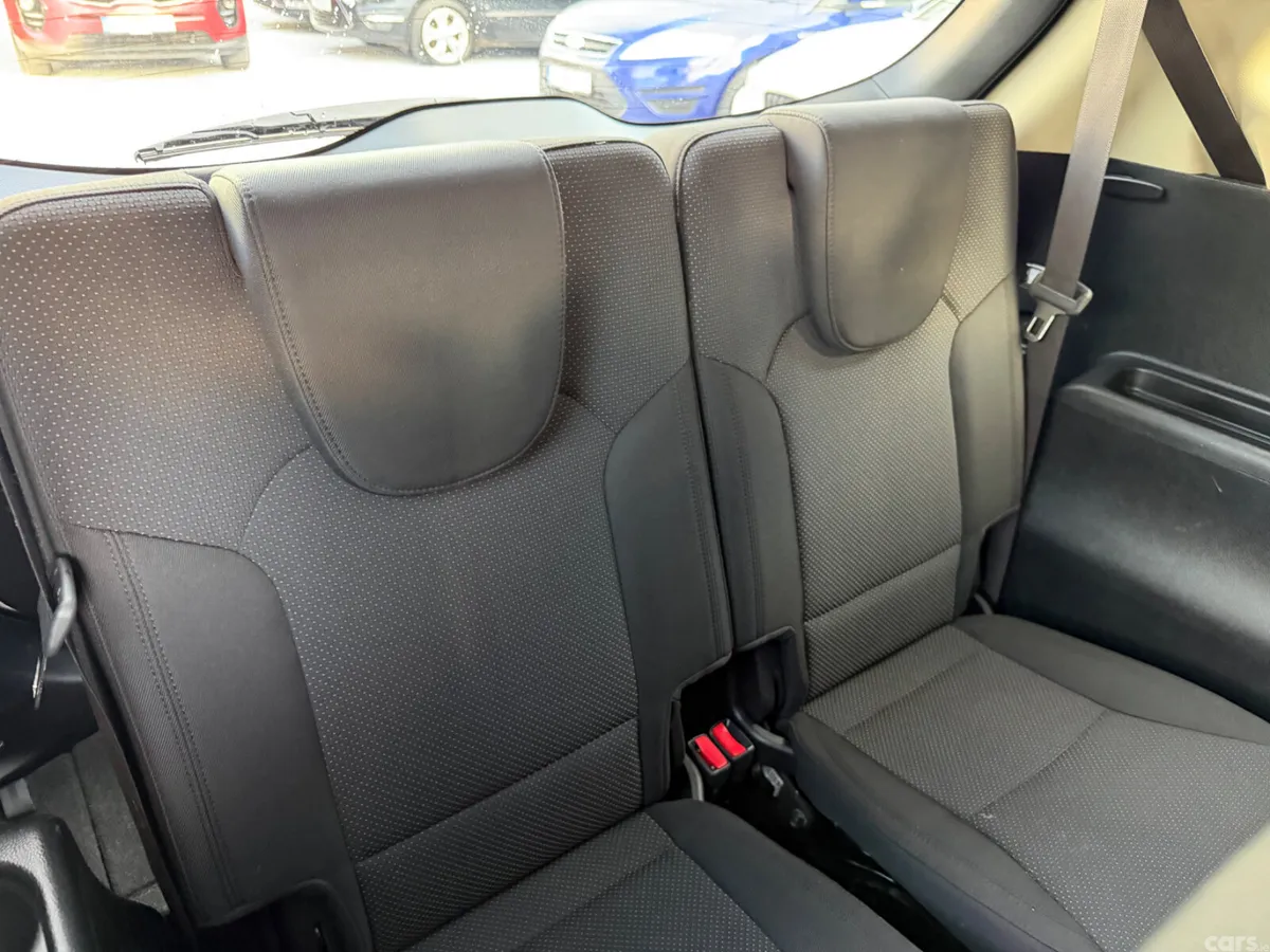Kia Carens MPV, Diesel, 2013, Silver