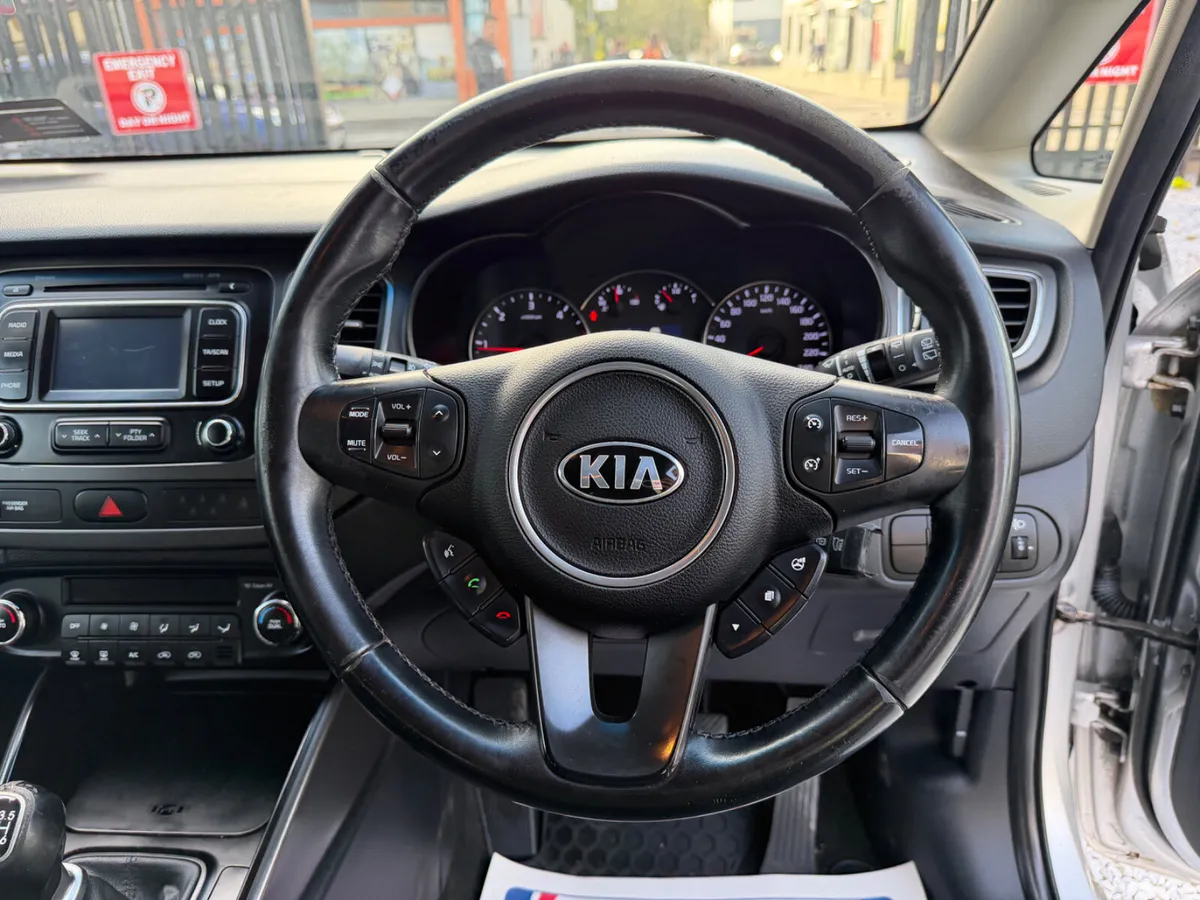 Kia Carens MPV, Diesel, 2013, Silver