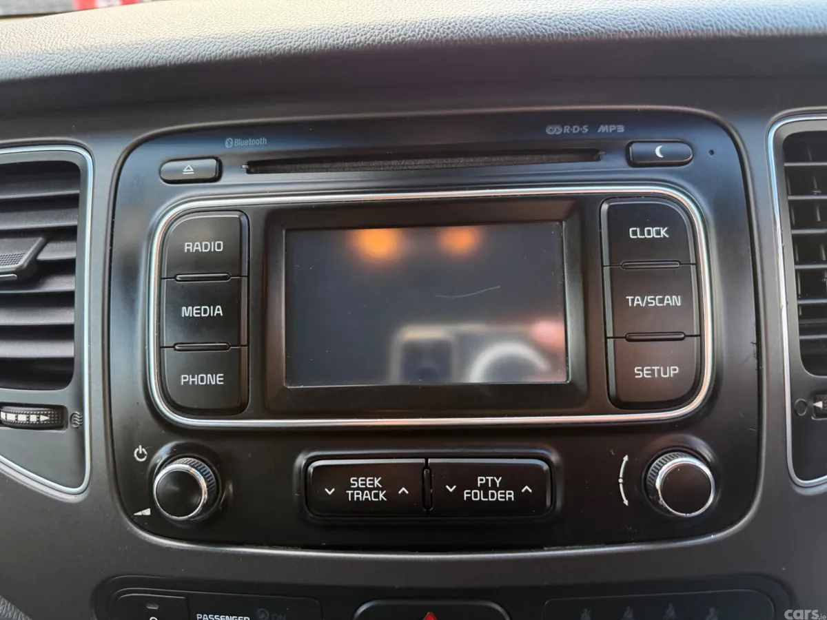 Kia Carens MPV, Diesel, 2013, Silver