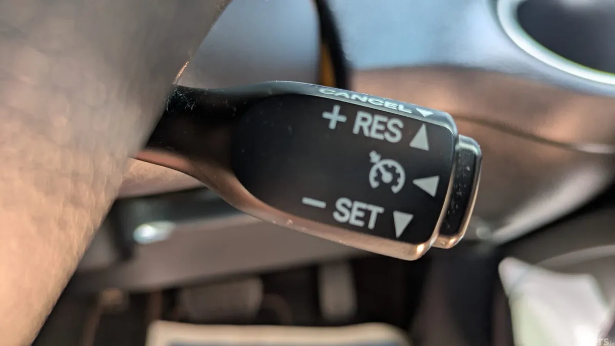 Toyota Sienta MPV, Petrol Hybrid, 2021, Blue