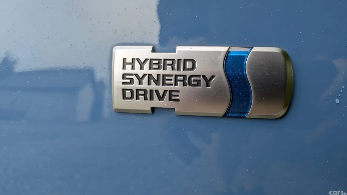 Toyota Sienta MPV, Petrol Hybrid, 2021, Blue