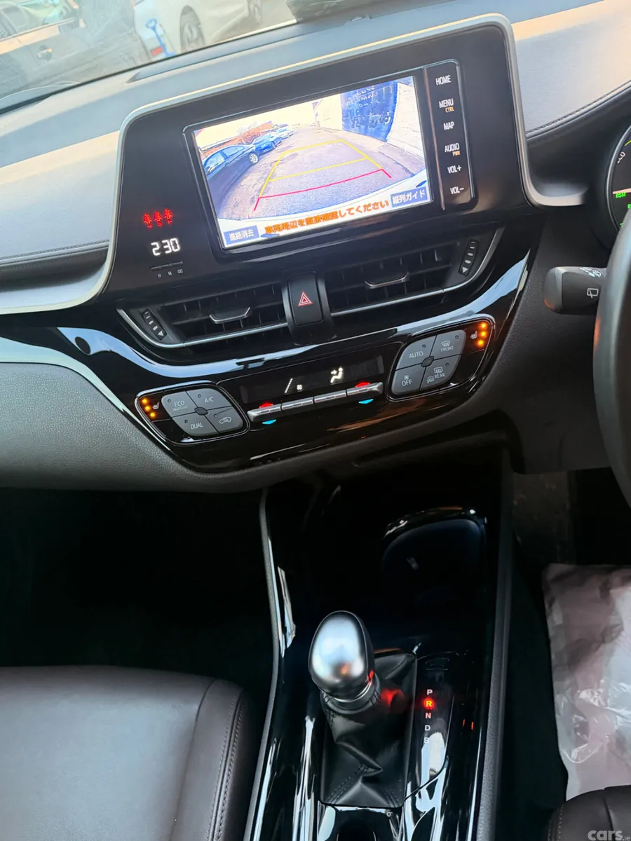 Toyota C-HR MPV, Petrol Hybrid, 2019, White