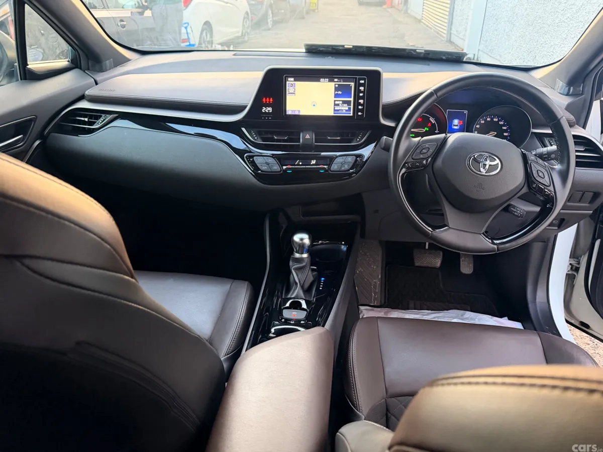 Toyota C-HR MPV, Petrol Hybrid, 2019, White