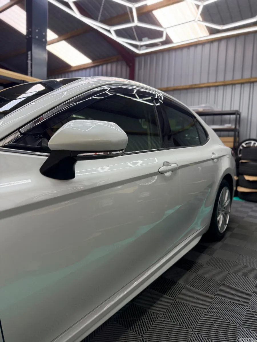 Toyota Camry Saloon, Petrol Hybrid, 2019, White