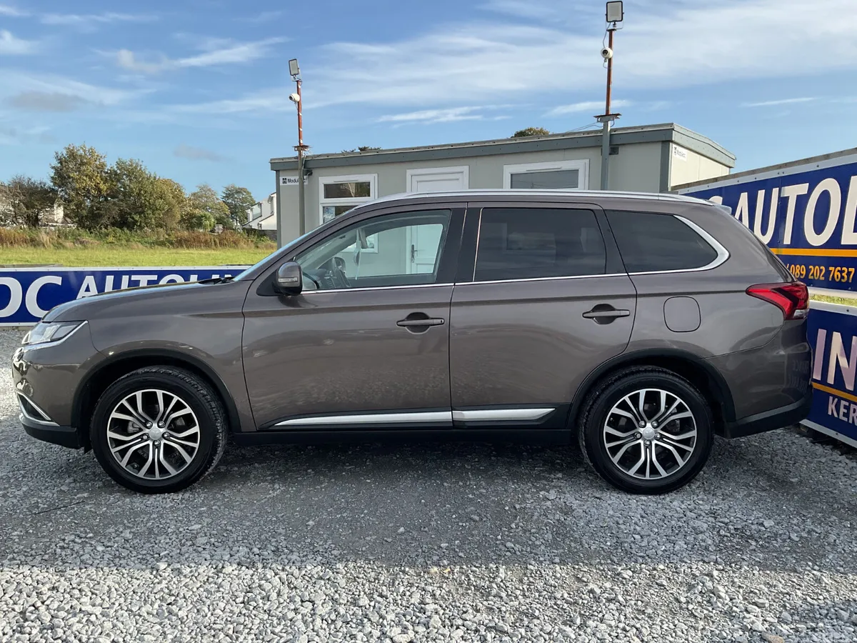 Mitsubishi Outlander SUV, Diesel, 2018, Brown