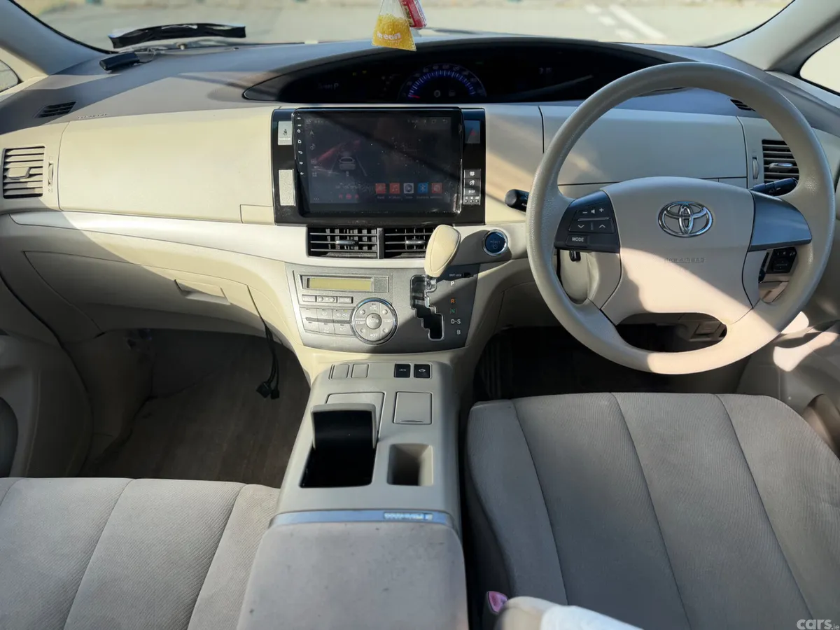 Toyota Estima MPV, Petrol Hybrid, 2011, Silver
