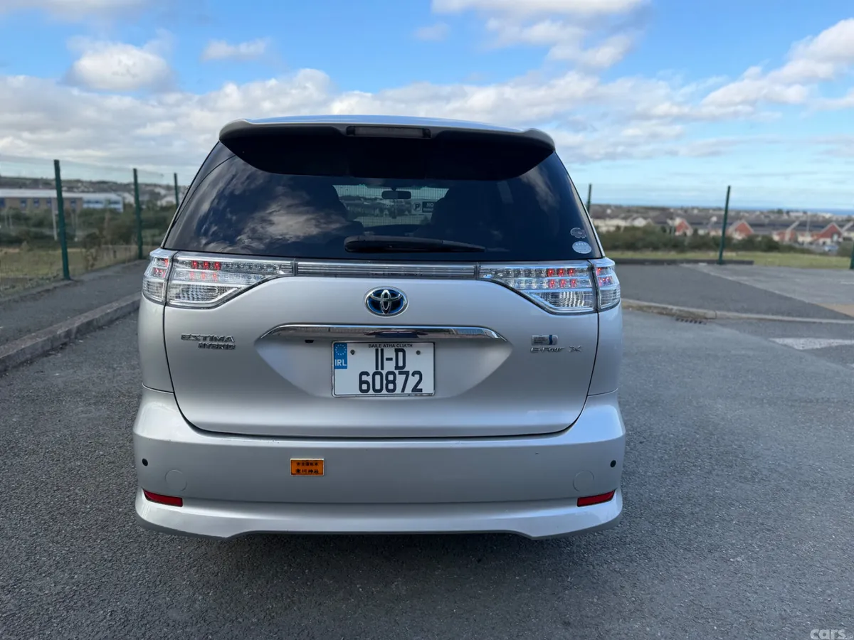 Toyota Estima MPV, Petrol Hybrid, 2011, Silver