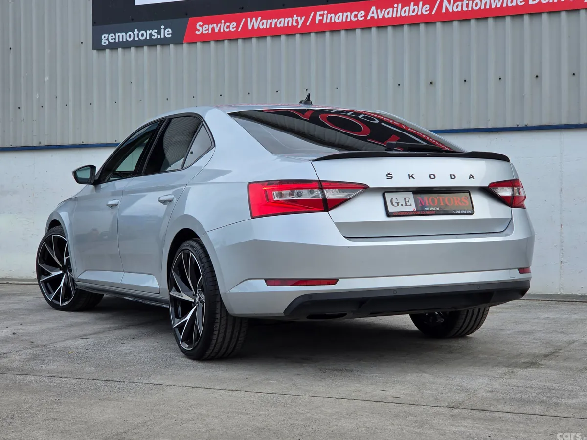 Skoda Superb Saloon, Diesel, 2022, Grey