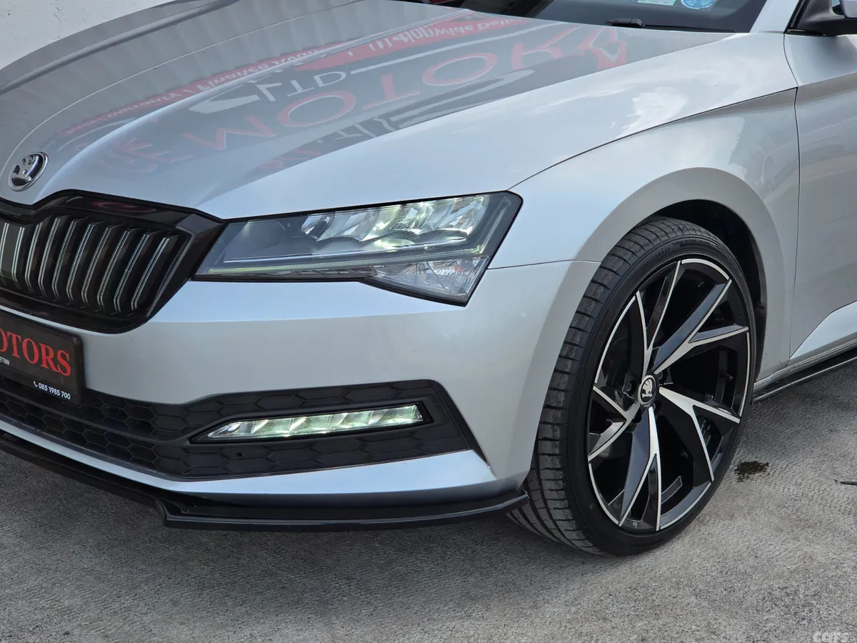 Skoda Superb Saloon, Diesel, 2022, Grey