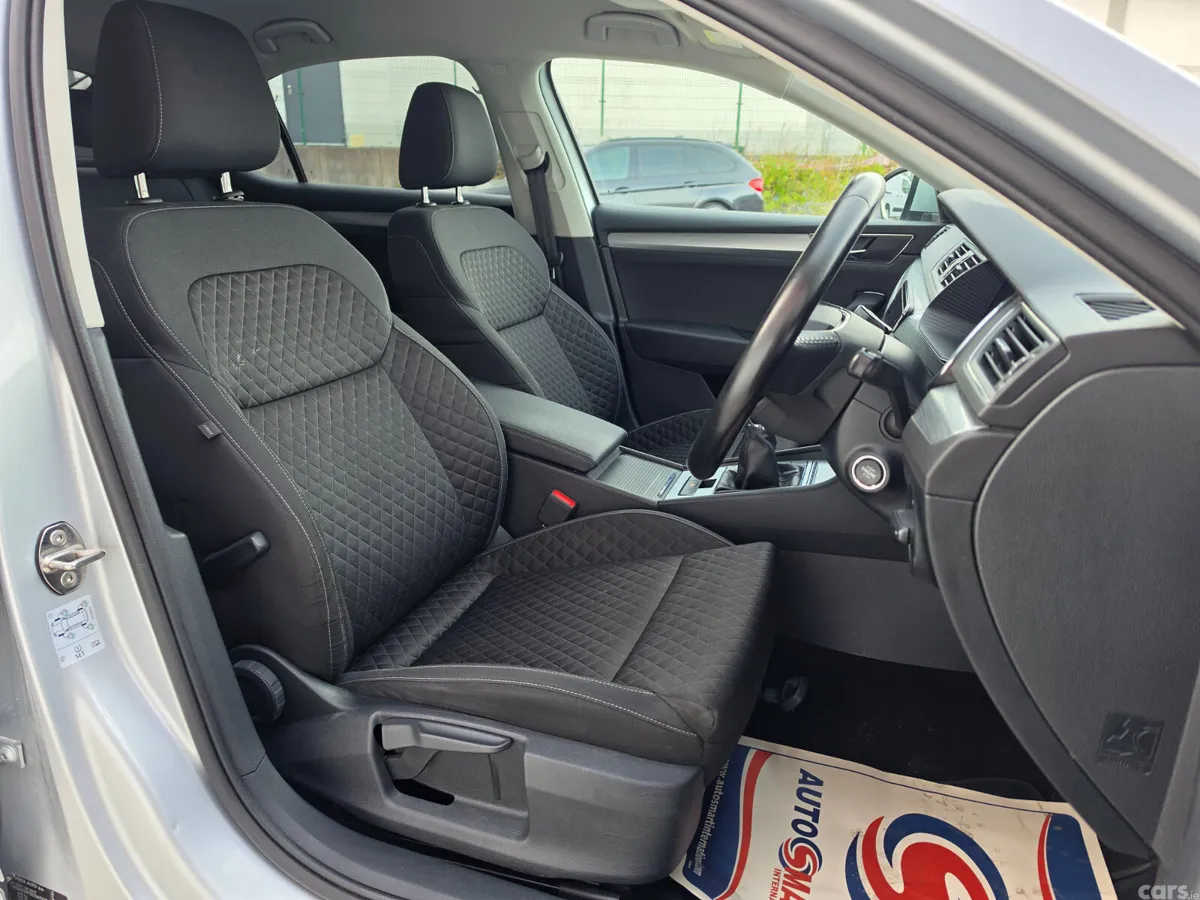Skoda Superb Saloon, Diesel, 2022, Grey