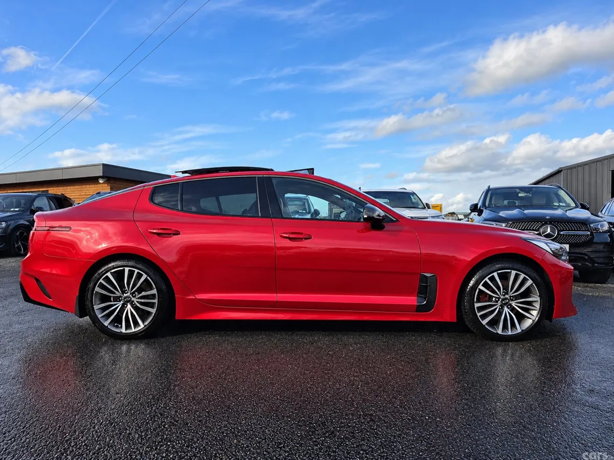 Kia Stinger Hatchback, Diesel, 2019, Red