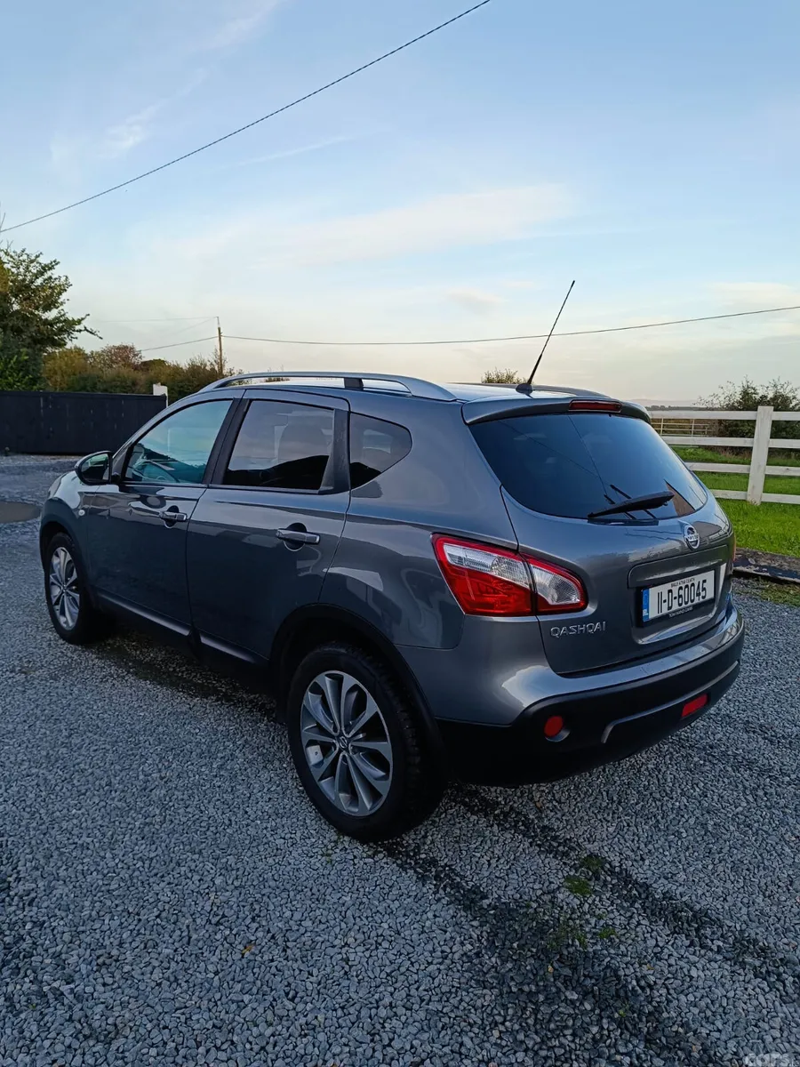 Nissan Qashqai Hatchback, Diesel, 2011, Grey