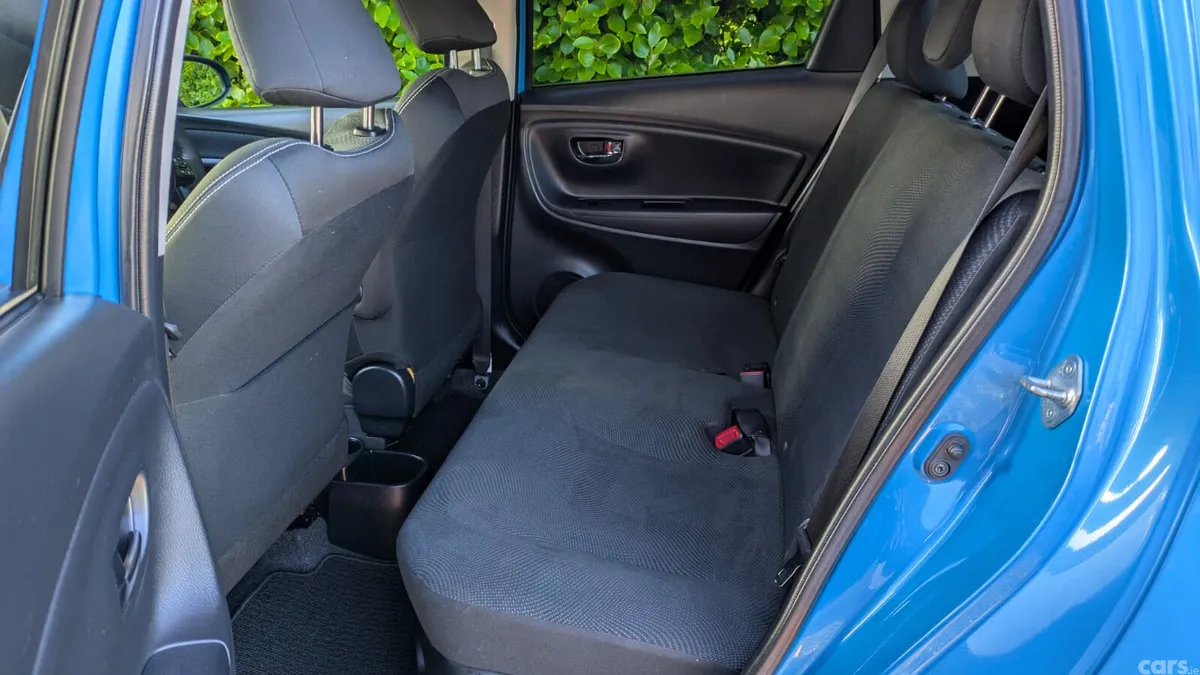 Toyota Yaris Hatchback, Petrol Hybrid, 2020, Blue
