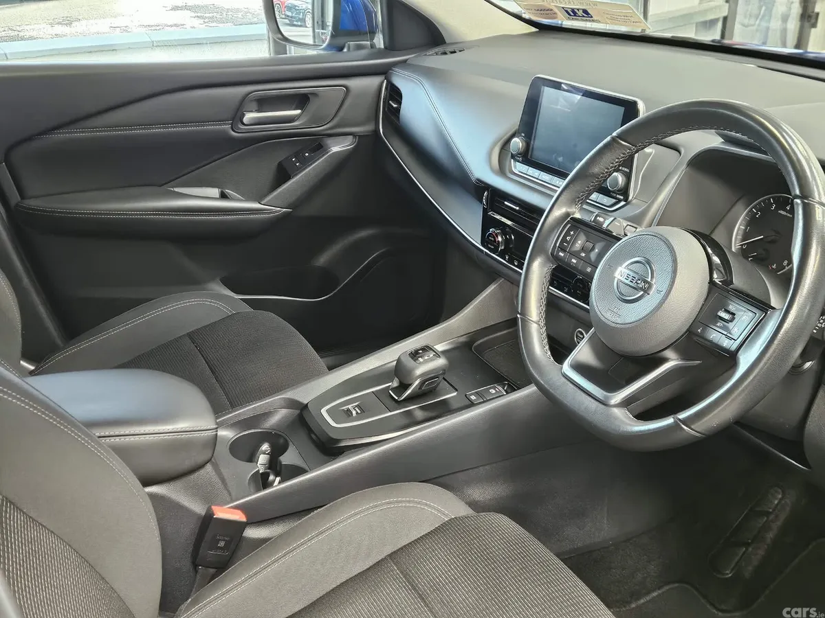 Nissan Qashqai MPV, Petrol, 2022, Blue