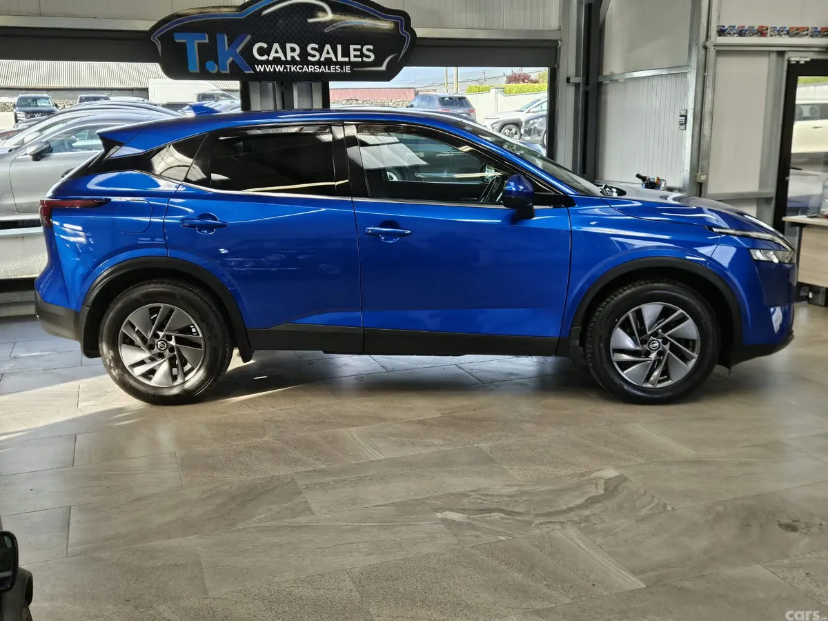 Nissan Qashqai MPV, Petrol, 2022, Blue