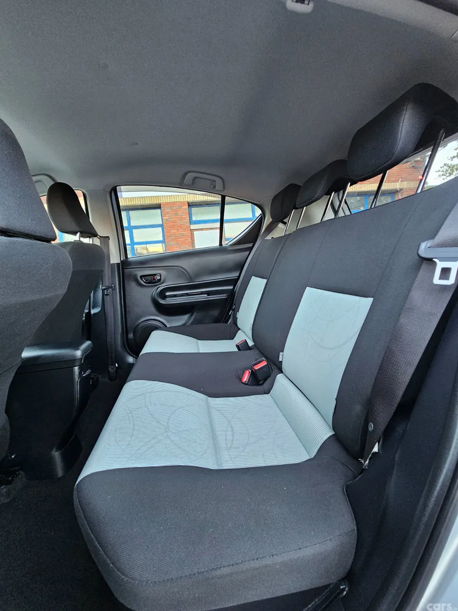 Toyota Aqua Hatchback, Petrol Hybrid, 2014, Silver