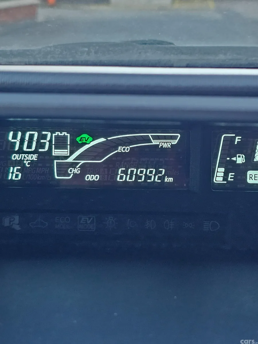 Toyota Aqua Hatchback, Petrol Hybrid, 2014, Silver