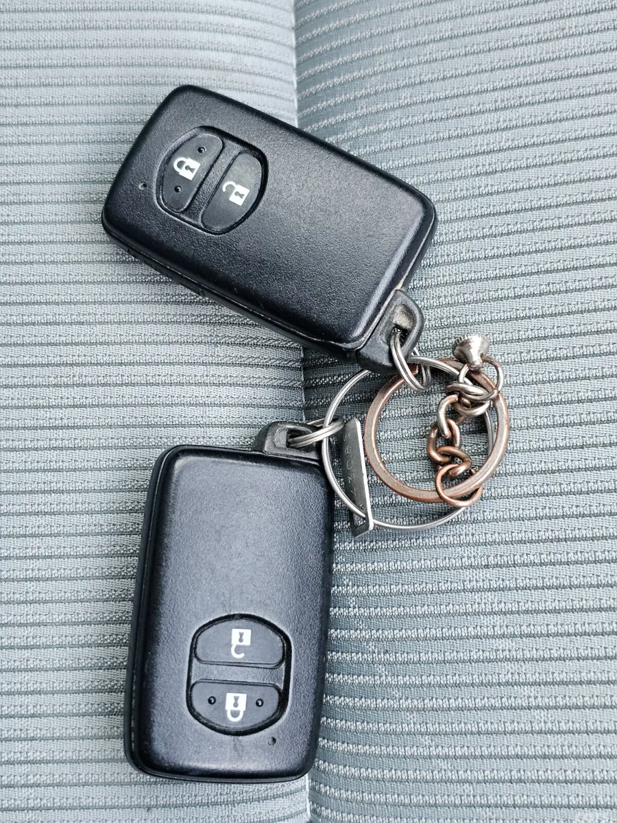 Toyota Aqua Hatchback, Petrol Hybrid, 2014, Silver